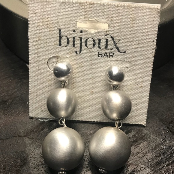 Silver ball earrings - Picture 1 of 1